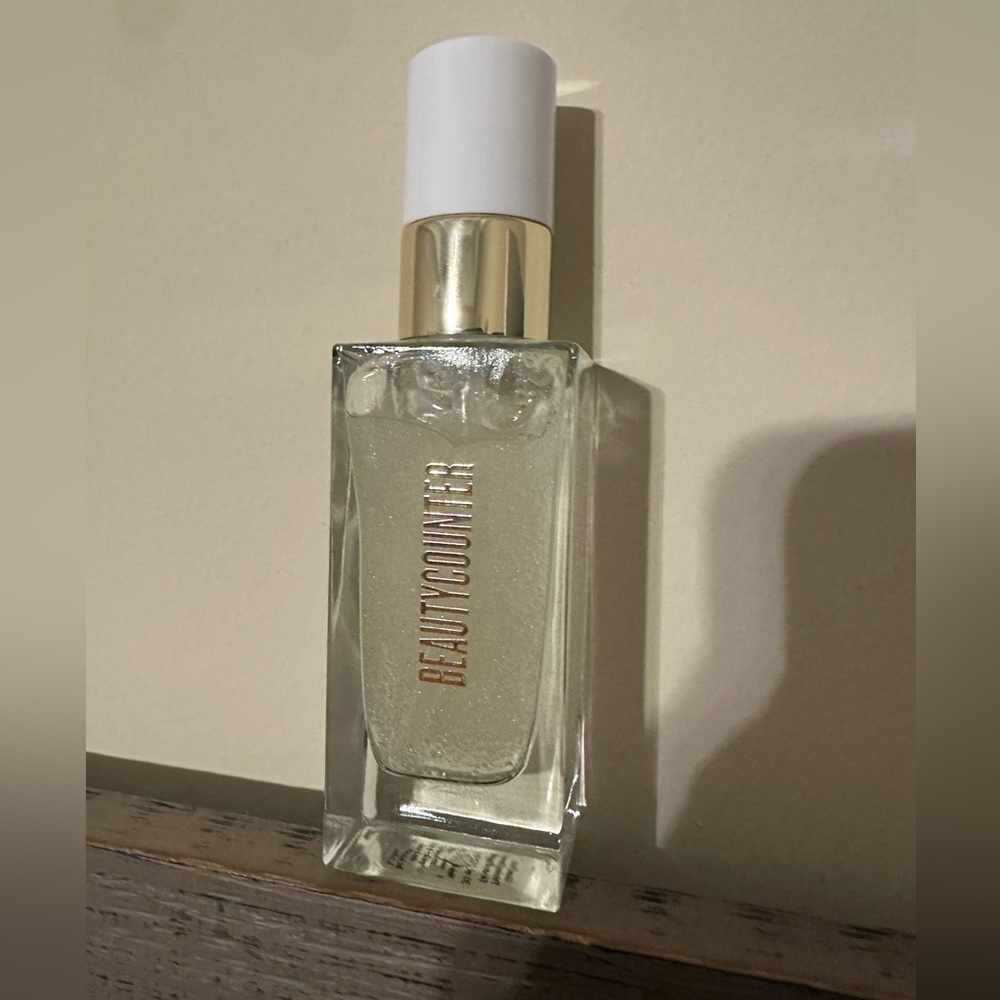 Beautycounter glow first priming serum
